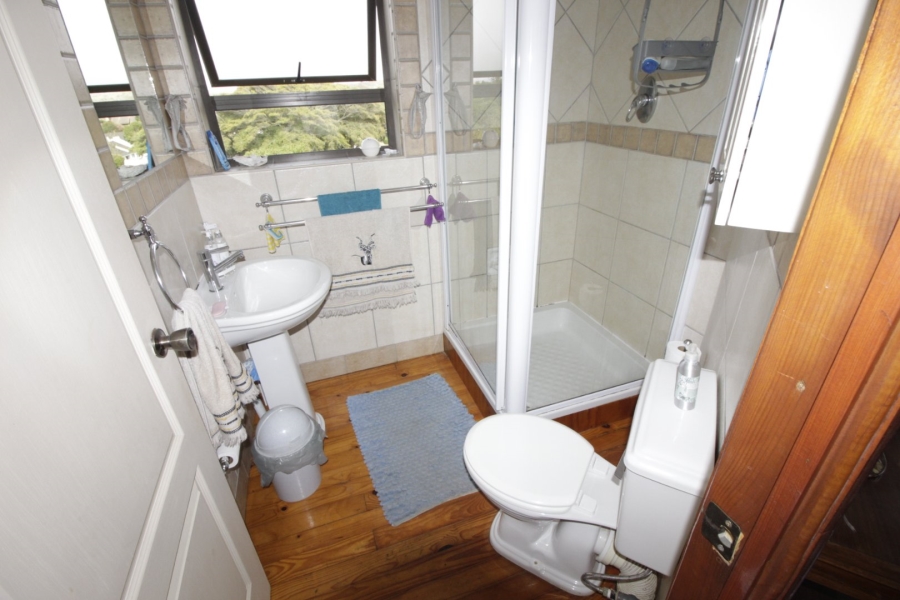 6 Bedroom Property for Sale in Paradise Beach Eastern Cape